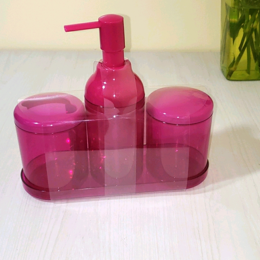 4 pc  Bath Accessories Set